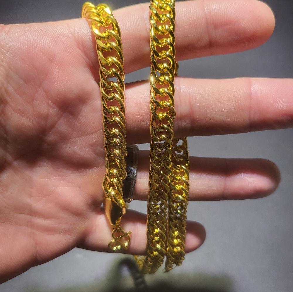 Gold cuban link necklace and bracelet set...24063